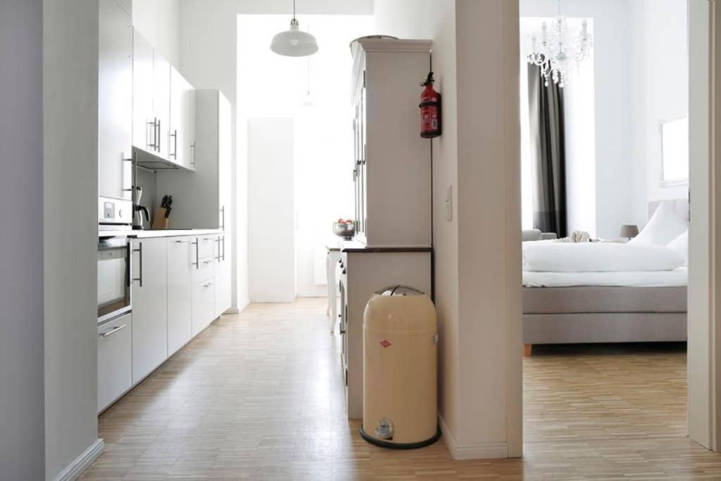 Appartement Sc 06 By Rockchair L Superhost Status L 4 Bedrooms Boxspringbeds 2 Bathrooms Balcony Elevator - Cozy Family & Business Flair Welcomes You! *
