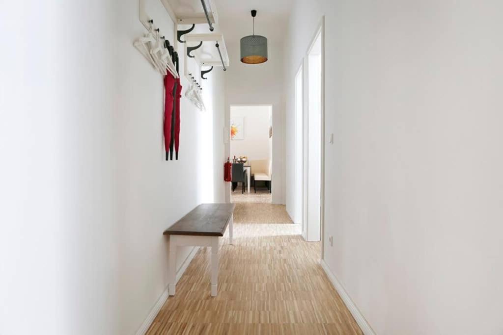 Appartement Sc 06 By Rockchair L Superhost Status L 4 Bedrooms Boxspringbeds 2 Bathrooms Balcony Elevator - Cozy Family & Business Flair Welcomes You! *