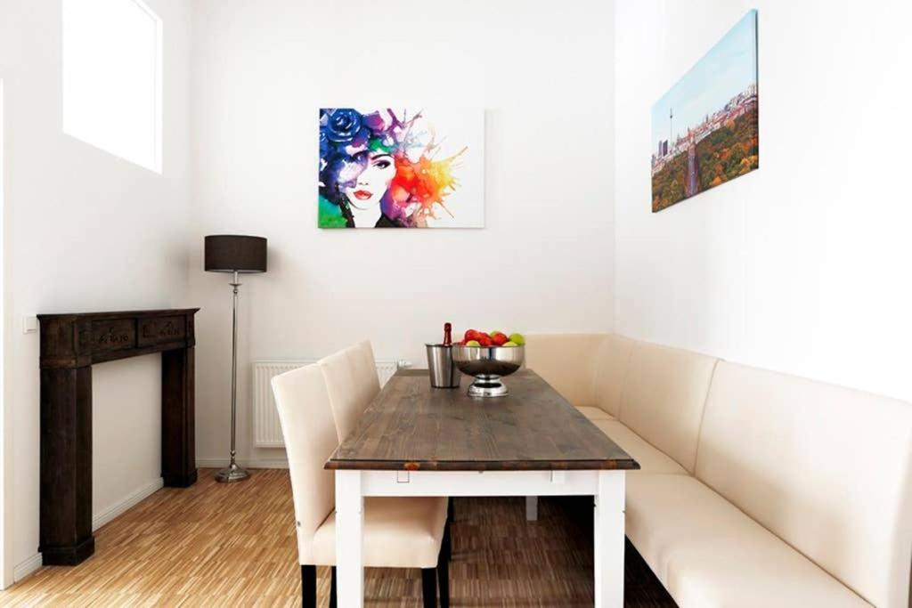 Appartement Sc 06 By Rockchair L Superhost Status L 4 Bedrooms Boxspringbeds 2 Bathrooms Balcony Elevator - Cozy Family & Business Flair Welcomes You! Berlijn